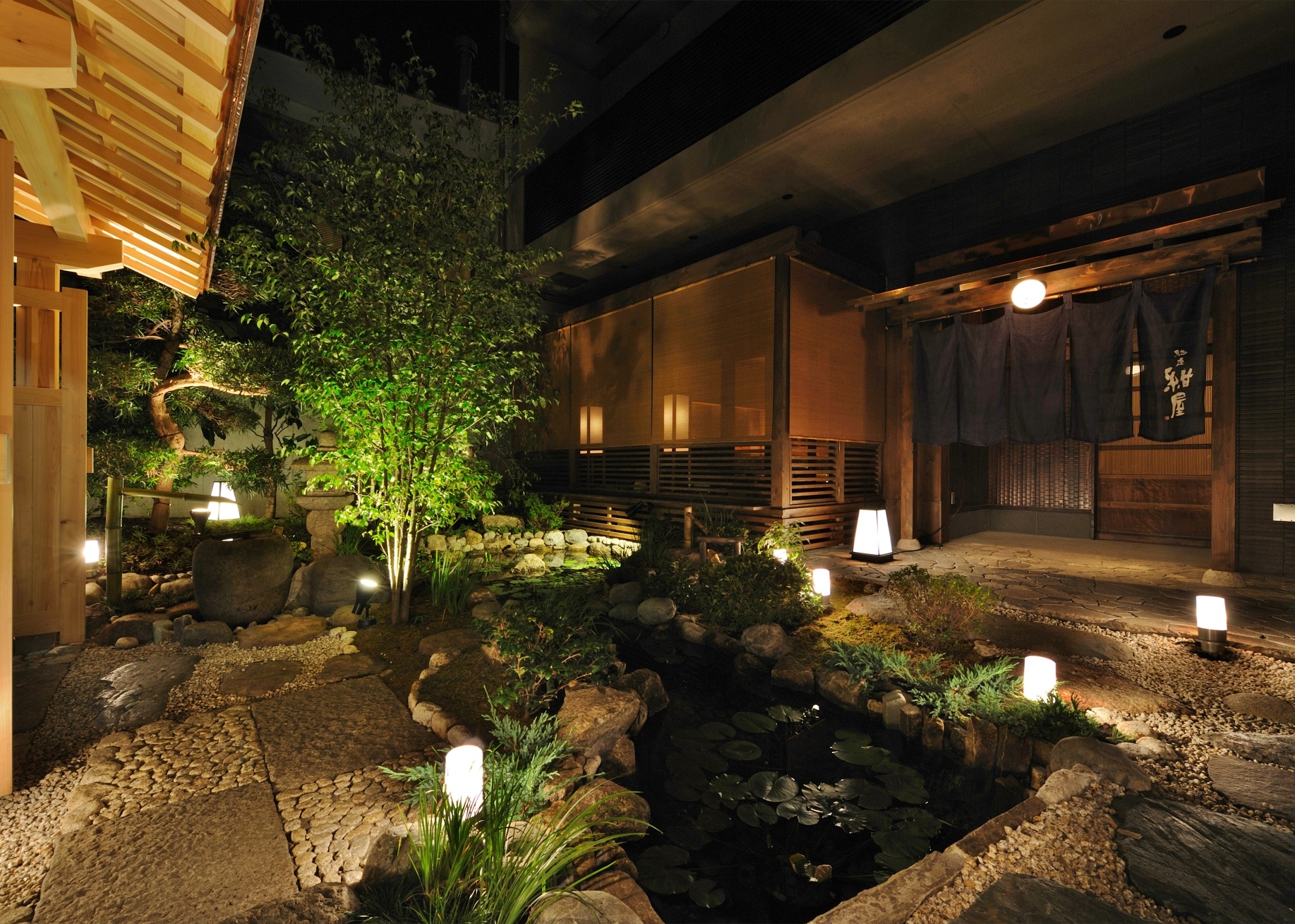日本庭園×極上和食　馳走紺屋